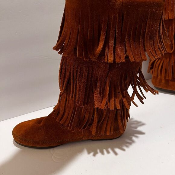 Minnetonka Shoes Womens 10 Boots Brown Western Moccasins Fringes Native Mid Calf - Picture 2 of 8